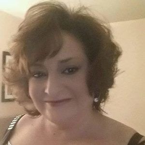 Meet your Posher, Roxanne